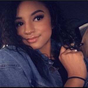 Meet your Posher, Ericka